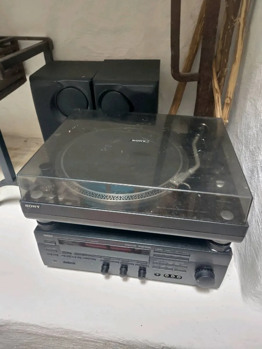 Yamaha Receiver, Sony Turntable, JVC Speakers Bund - Image 1