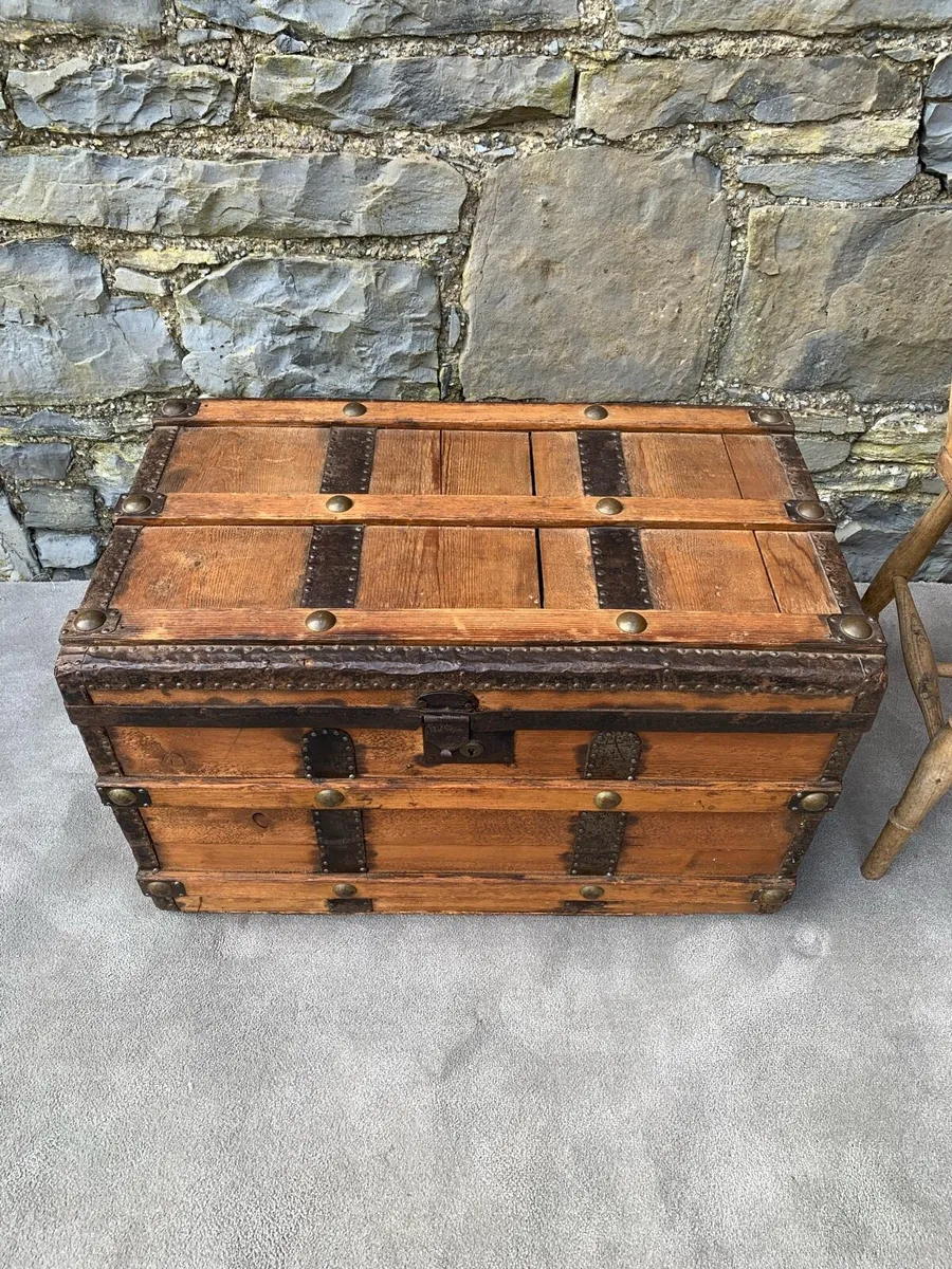 Late Victorian antique metal bound wooden chest. - Image 2