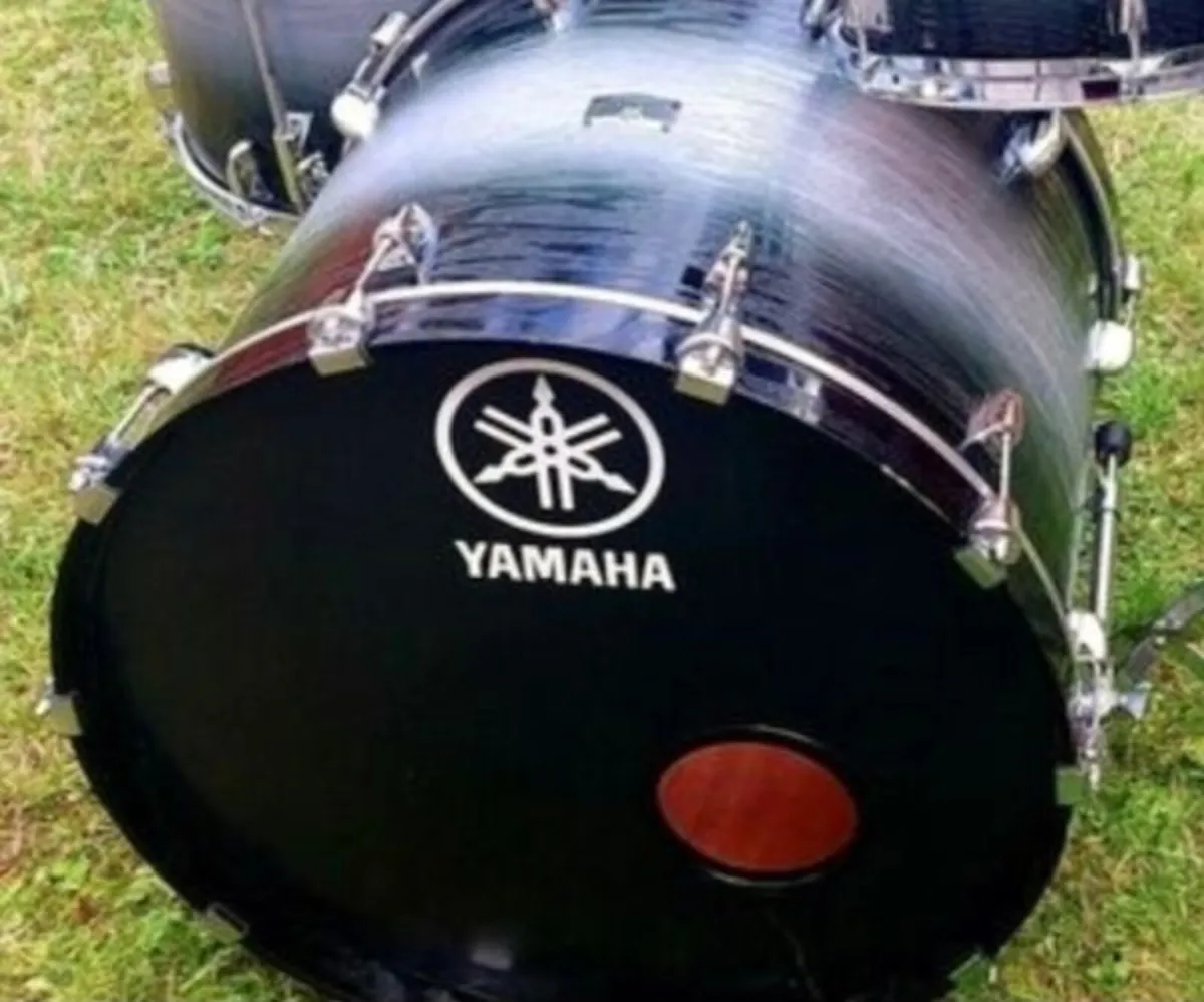 Yamaha rock tour drum kit - Image 3