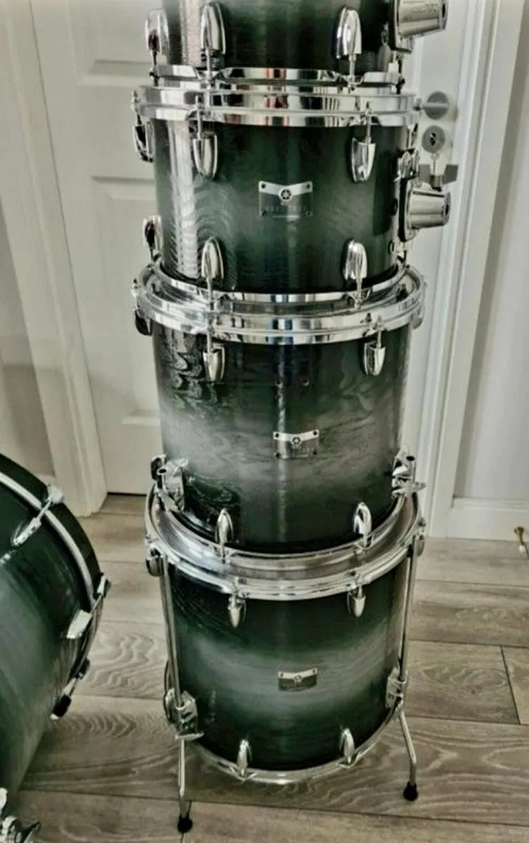 Yamaha rock tour drum kit - Image 4
