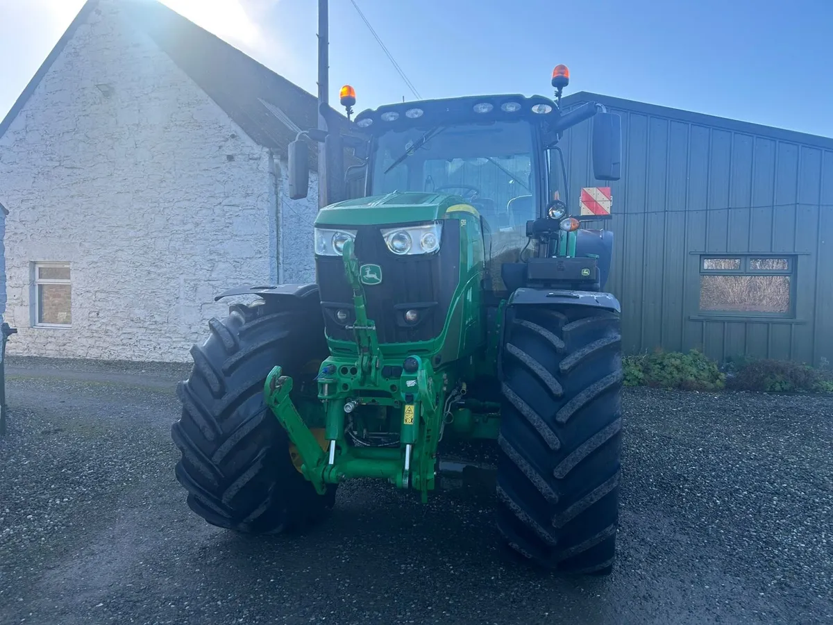 John Deere 6215R 2020 7272 hours - Image 2