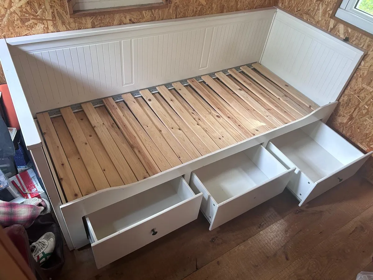 IKEA Style Daybed with Mattress - Image 2