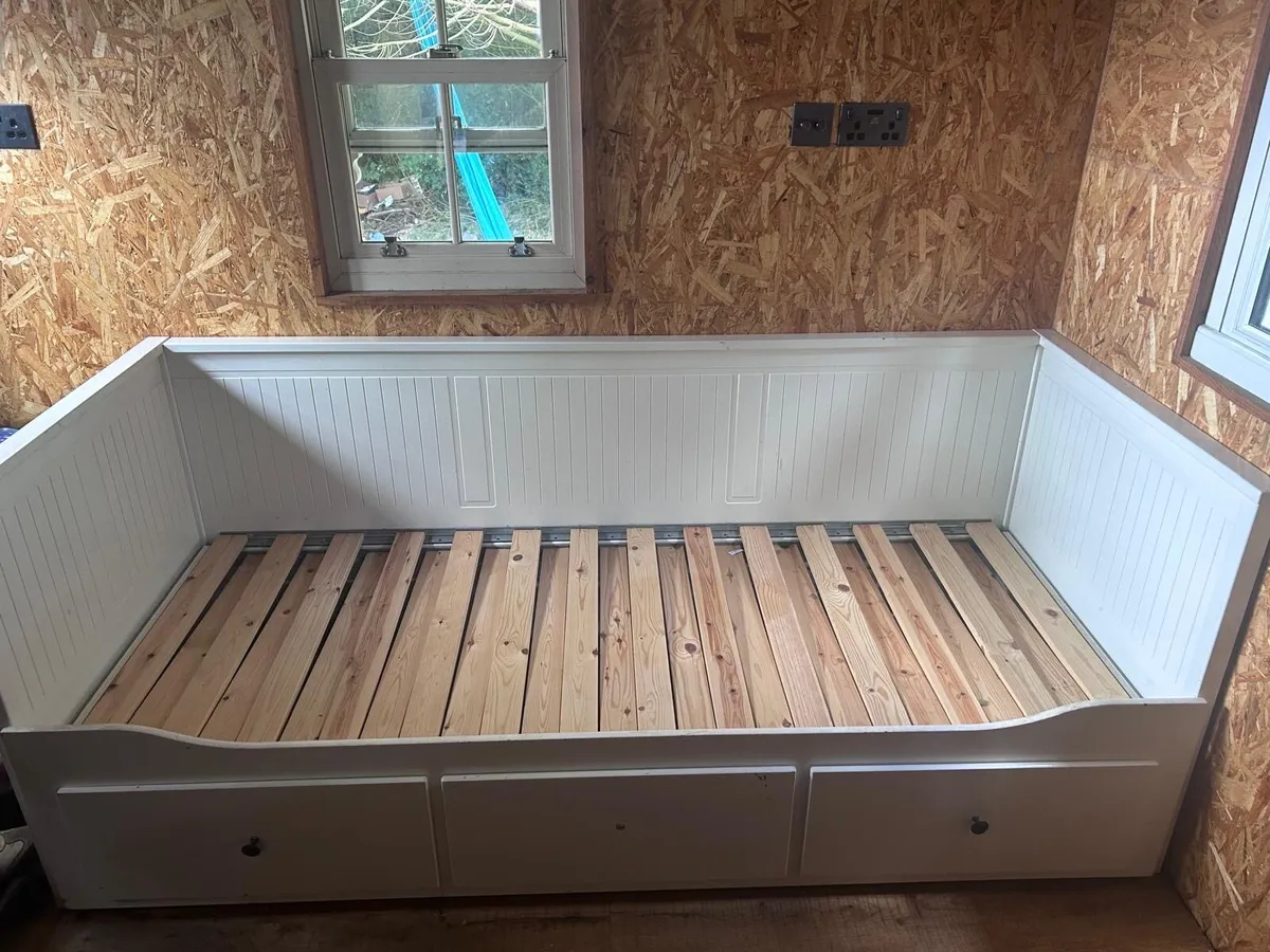 IKEA Style Daybed with Mattress - Image 4