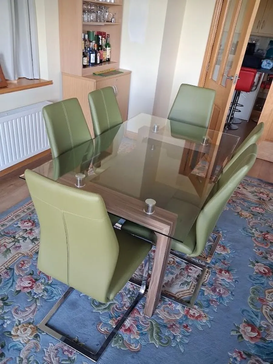 Dining Room Suite - Image 1
