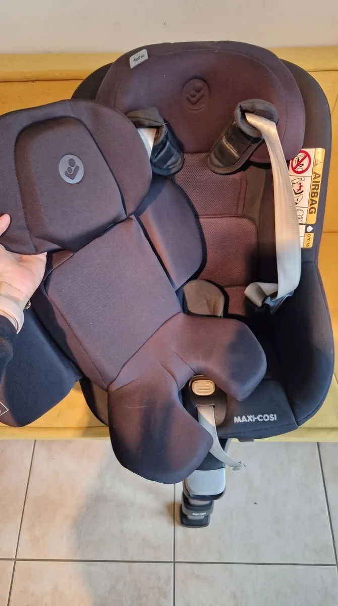 Maxi-Cosi Pearl 360 Car Seat + FamilyFix 360 Base - Image 4