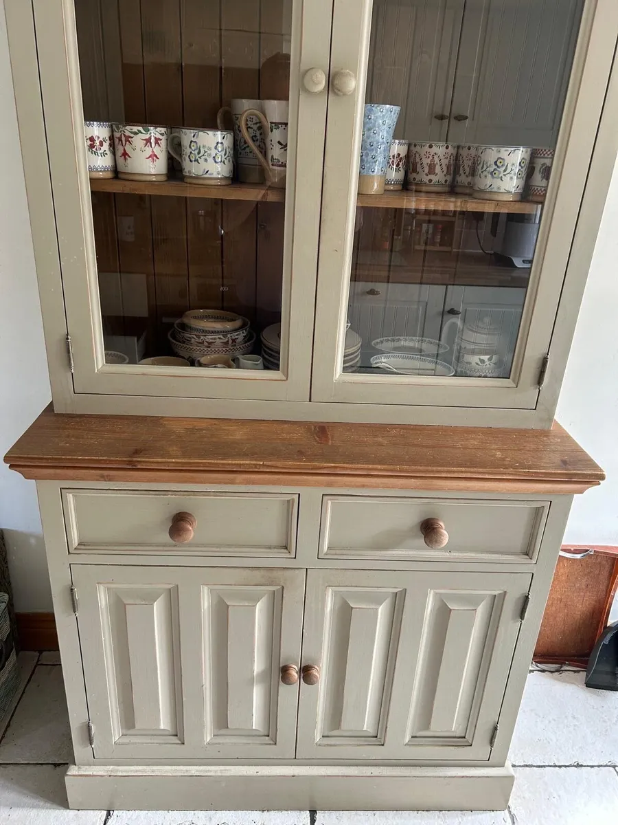 Kitchen dresser - Image 1