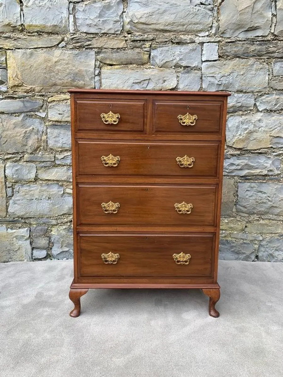 Late Edwardian Mahogany Chest of Drawers. - Image 1