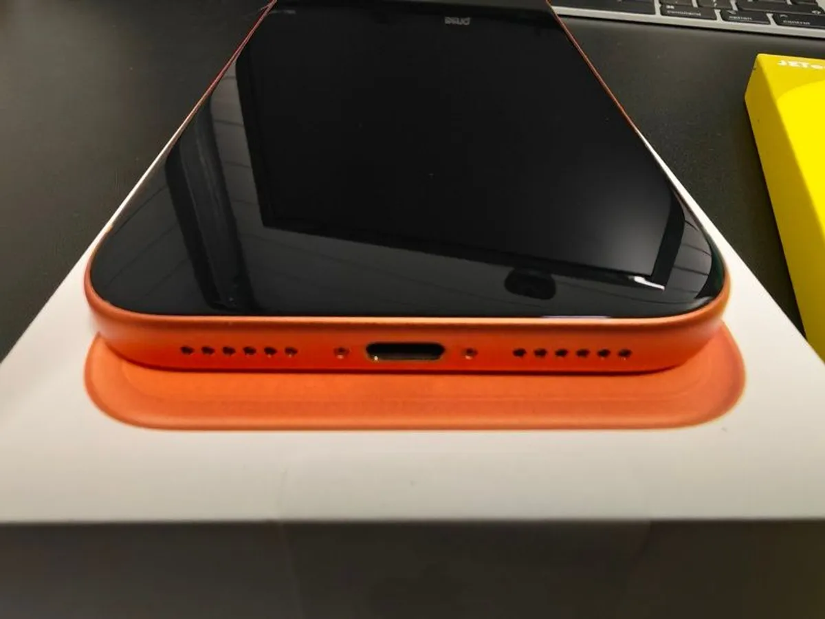 Apple iPhone 17 Pro Max 256GB - Cosmic Orange - Image 3
