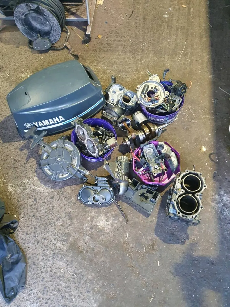 Mariner outboard parts - Image 3