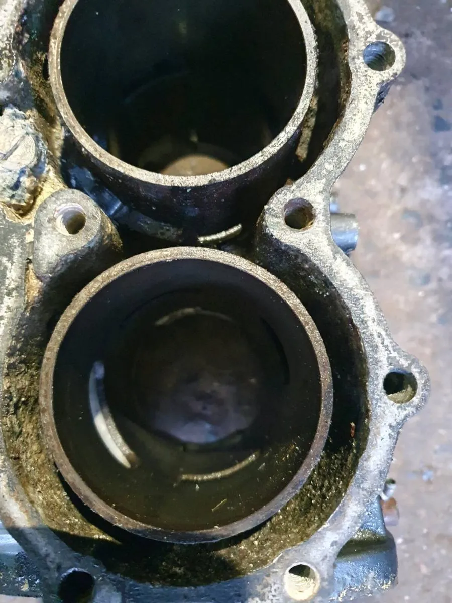 Mariner outboard parts - Image 4