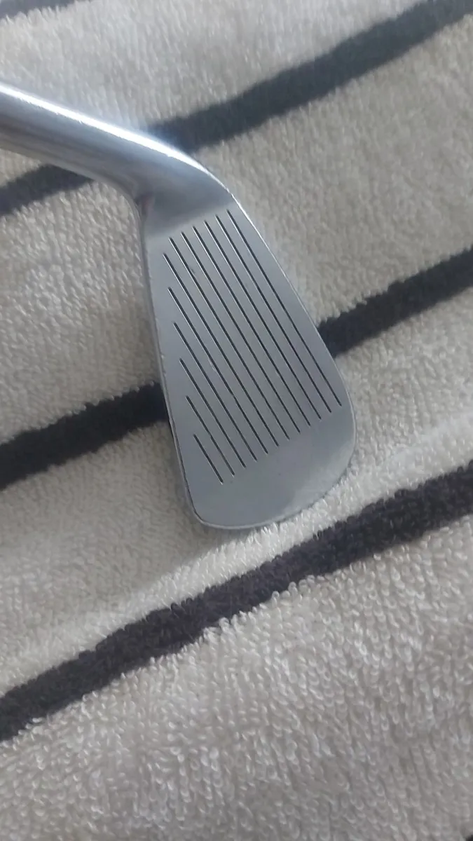 Taylormade tp 3 iron - Image 2