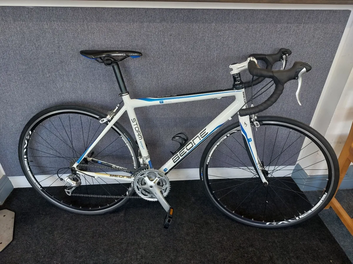 Road Bike - Very good condition - Image 1