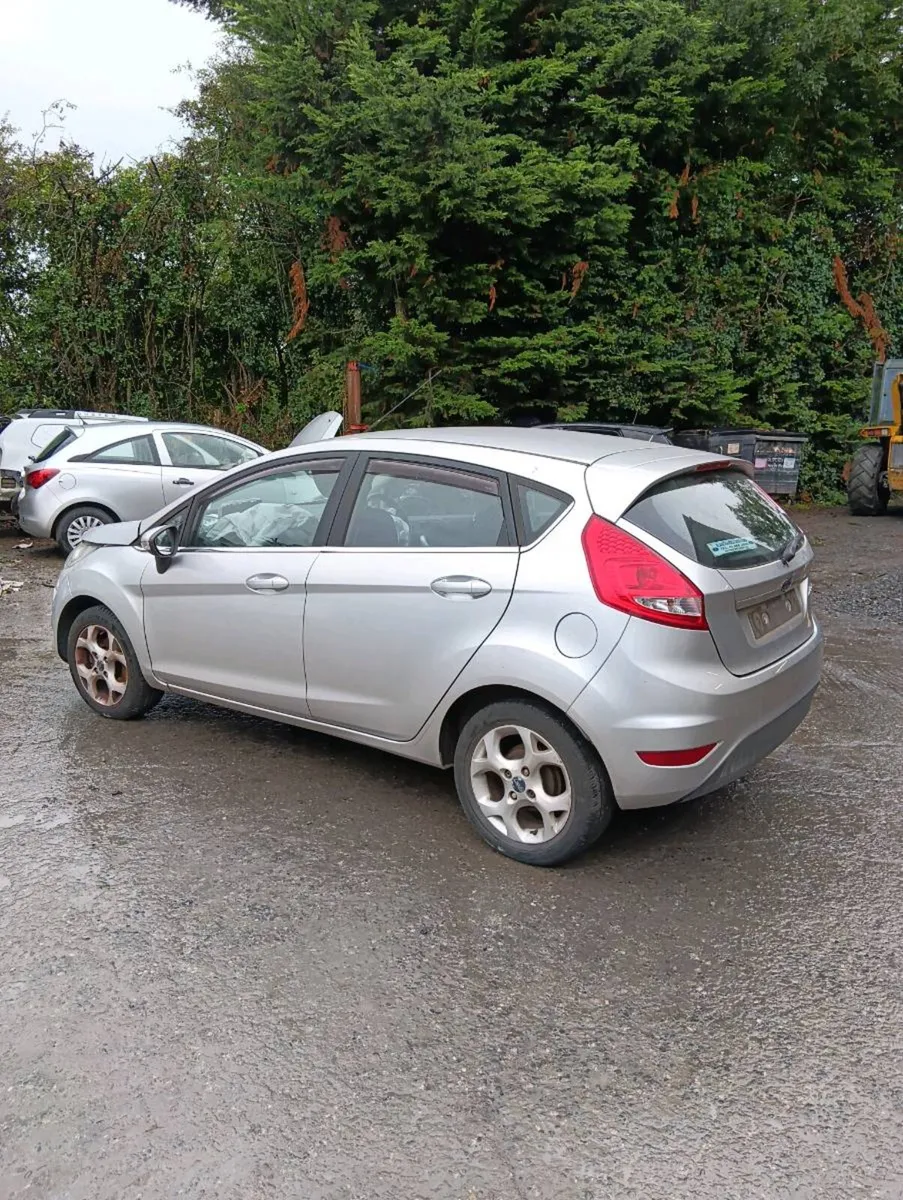 Breaking ford fiesta 2012 1.25 - Image 2