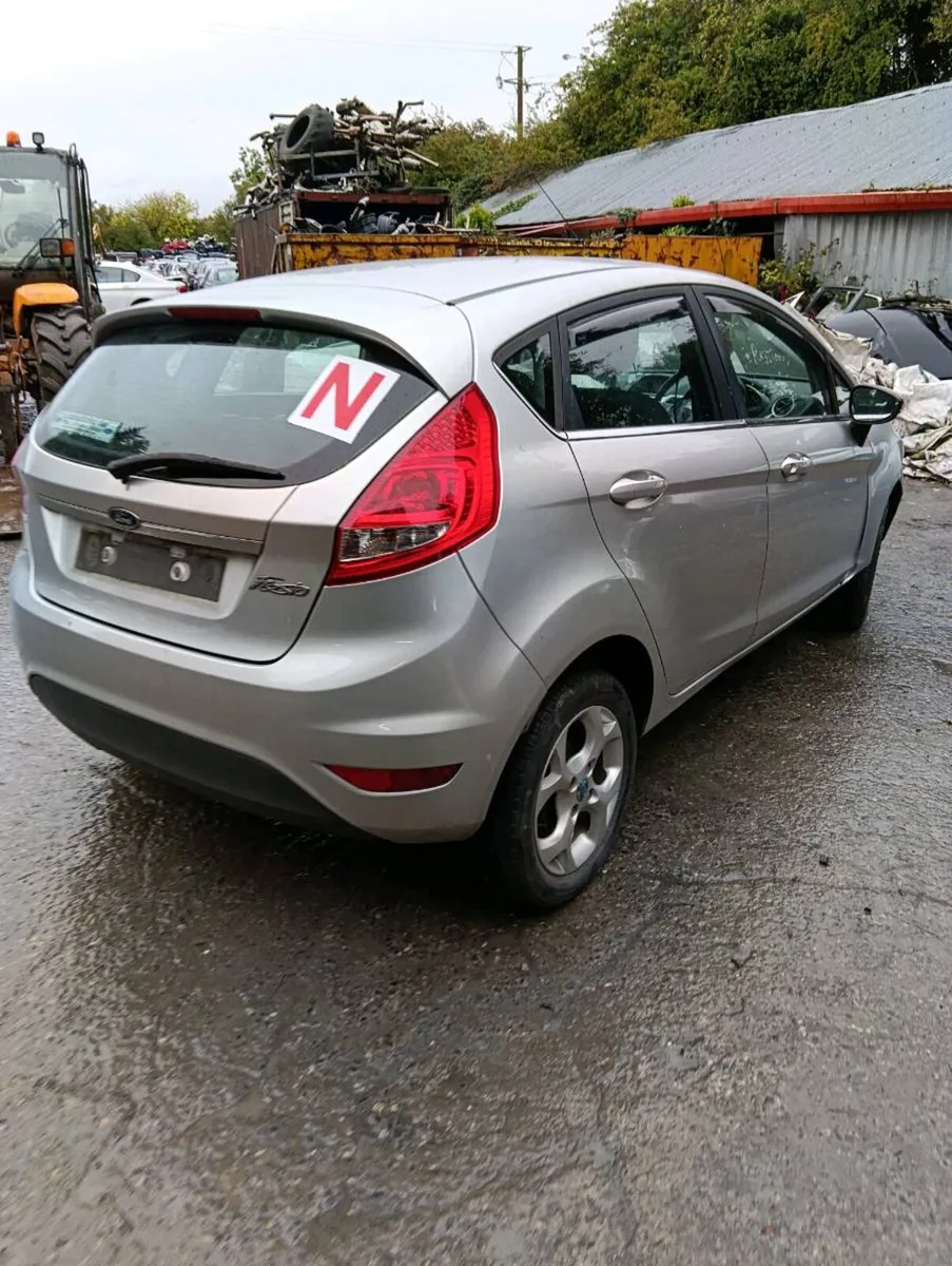 Breaking ford fiesta 2012 1.25 - Image 3