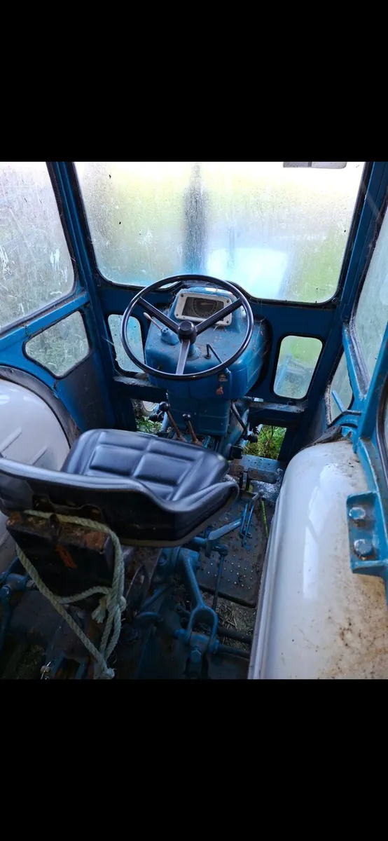 Ford 3000 - Image 4