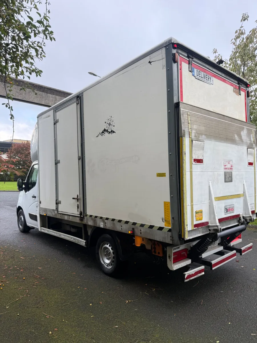 Renault Master 2019 Luton Box Body Tail Lift - Image 4
