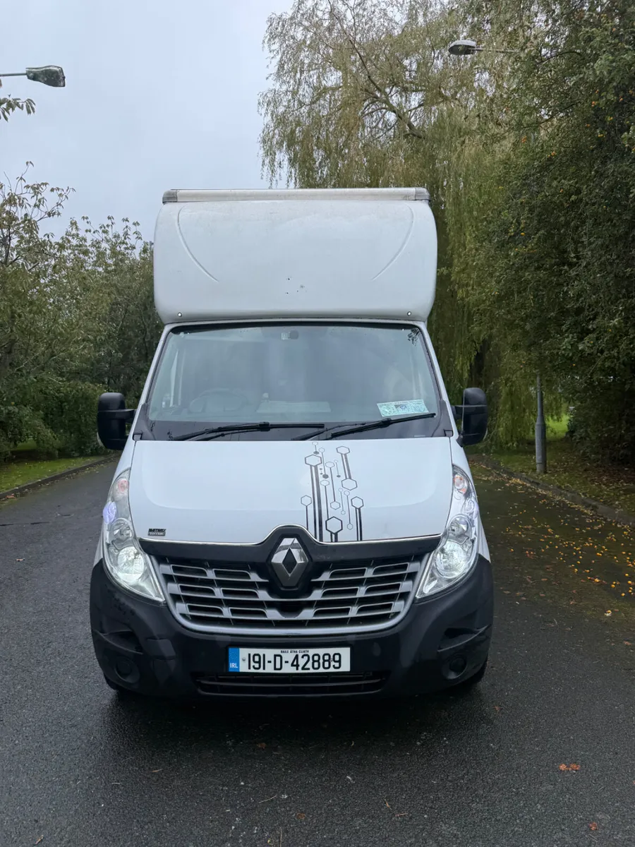 Renault Master 2019 Luton Box Body Tail Lift - Image 2