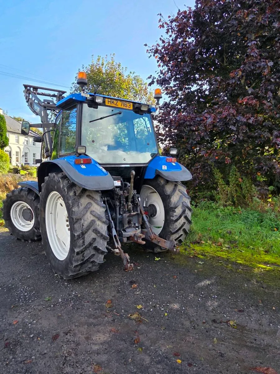 NEWHOLLAND TRACTOR - Image 3