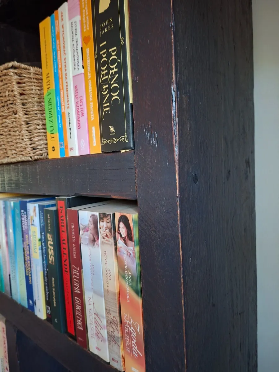 Solid wood bookshelf - Image 3