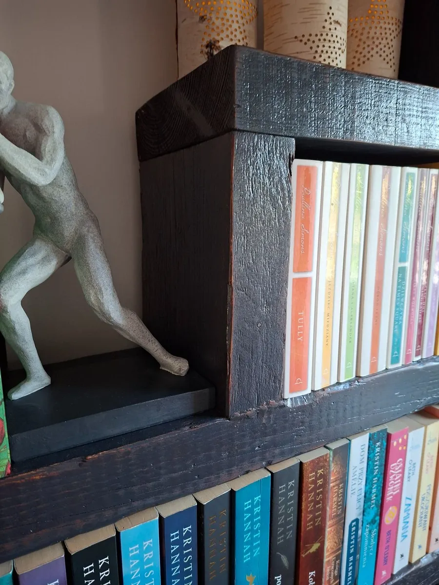Solid wood bookshelf - Image 4