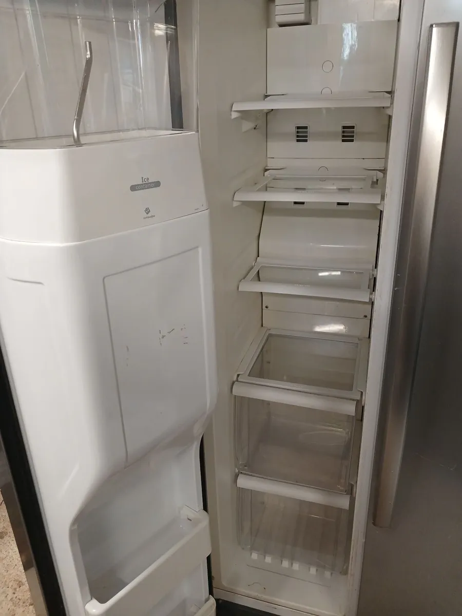 Fridge - Image 2