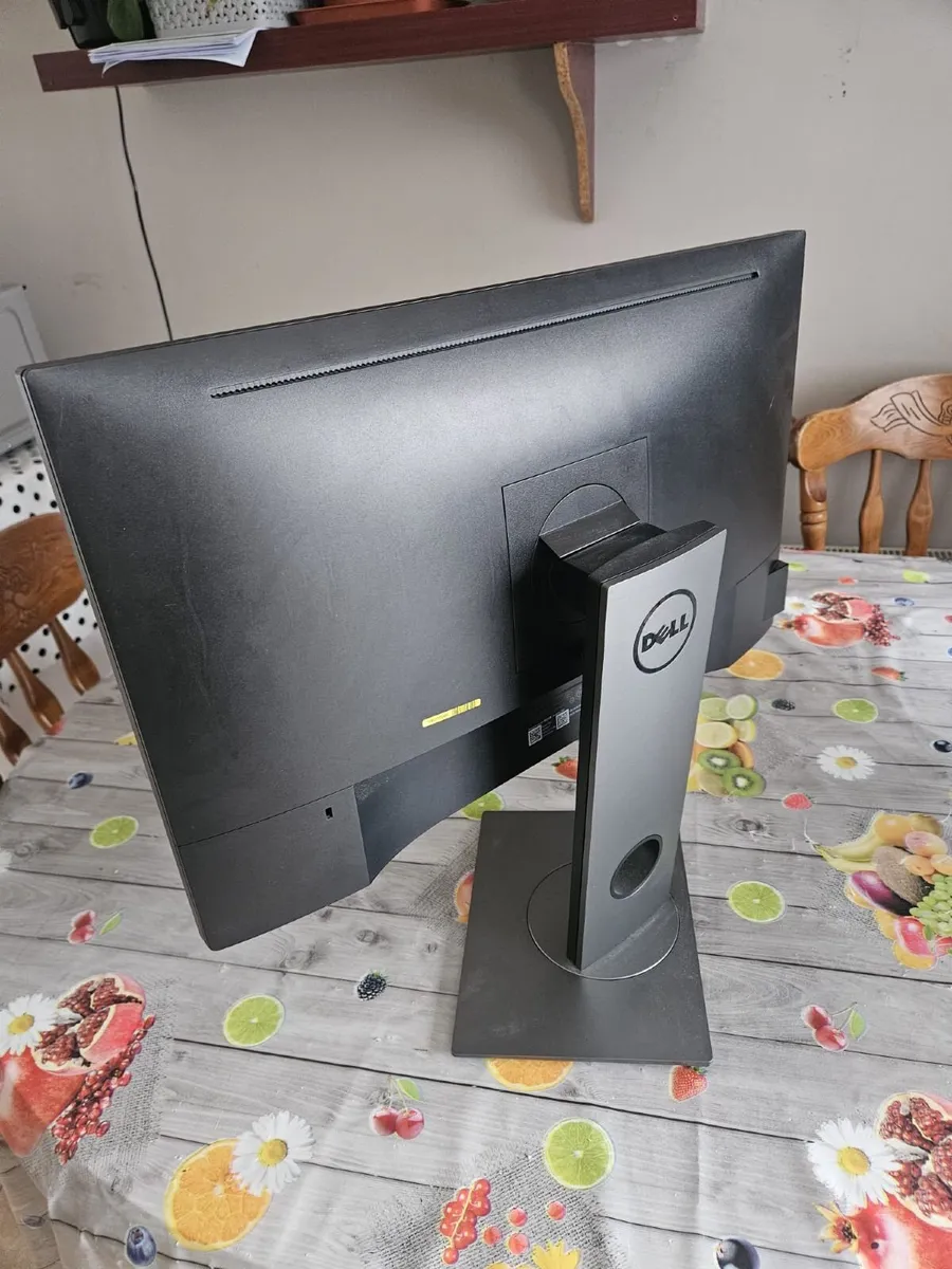 Dell Monitor with Fully Adjustable Stand P2417H - Image 2