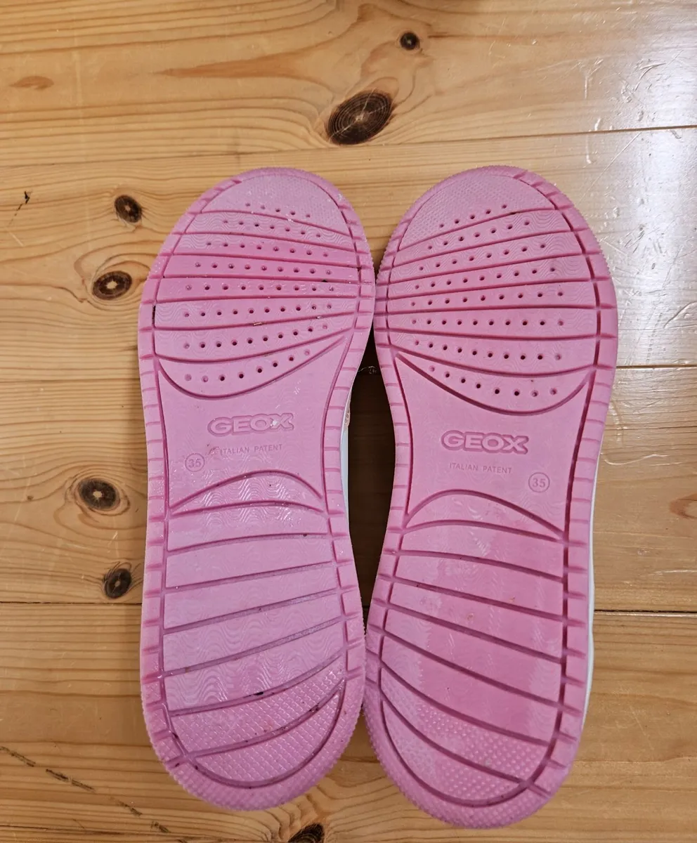 Girls Trainers Size 35 - Image 2