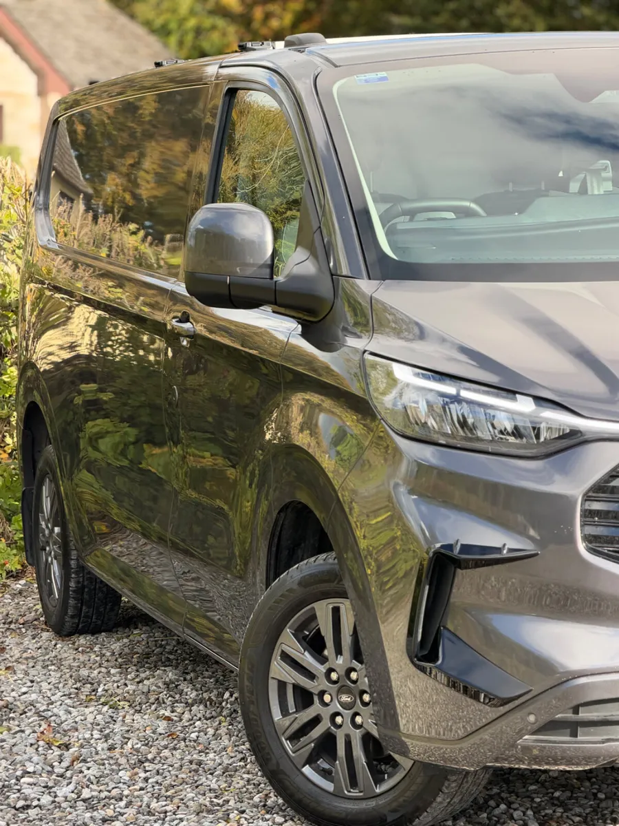 2025 Ford Transit Custom Limited 2.0 Automatic - Image 3
