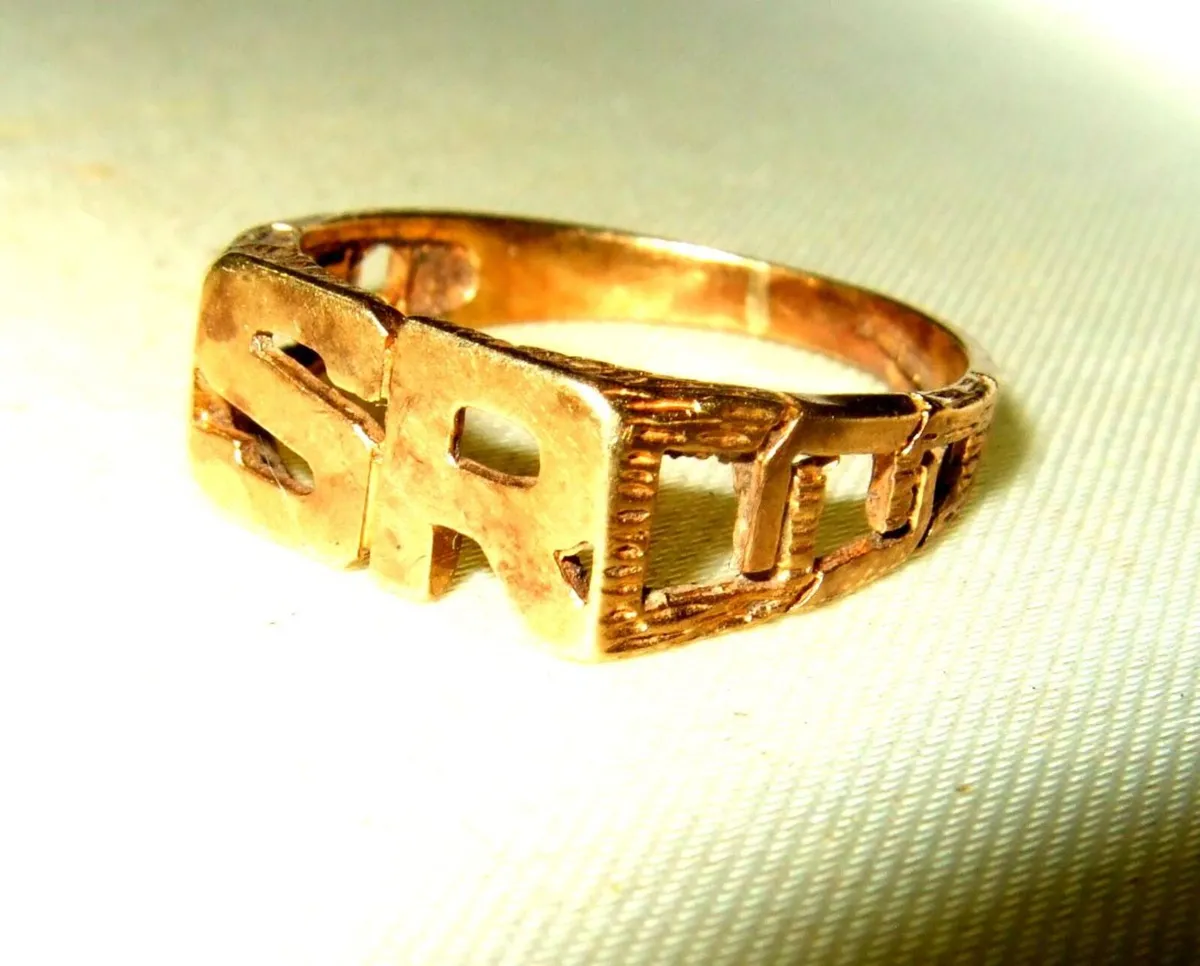 Vintage 9ct Gold 'Street Royalty' (SR) Ring - Image 4