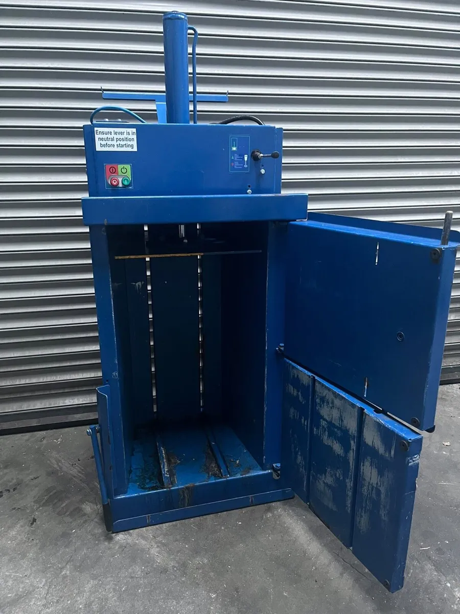 Farm plastic baler compactor recycling - Image 2