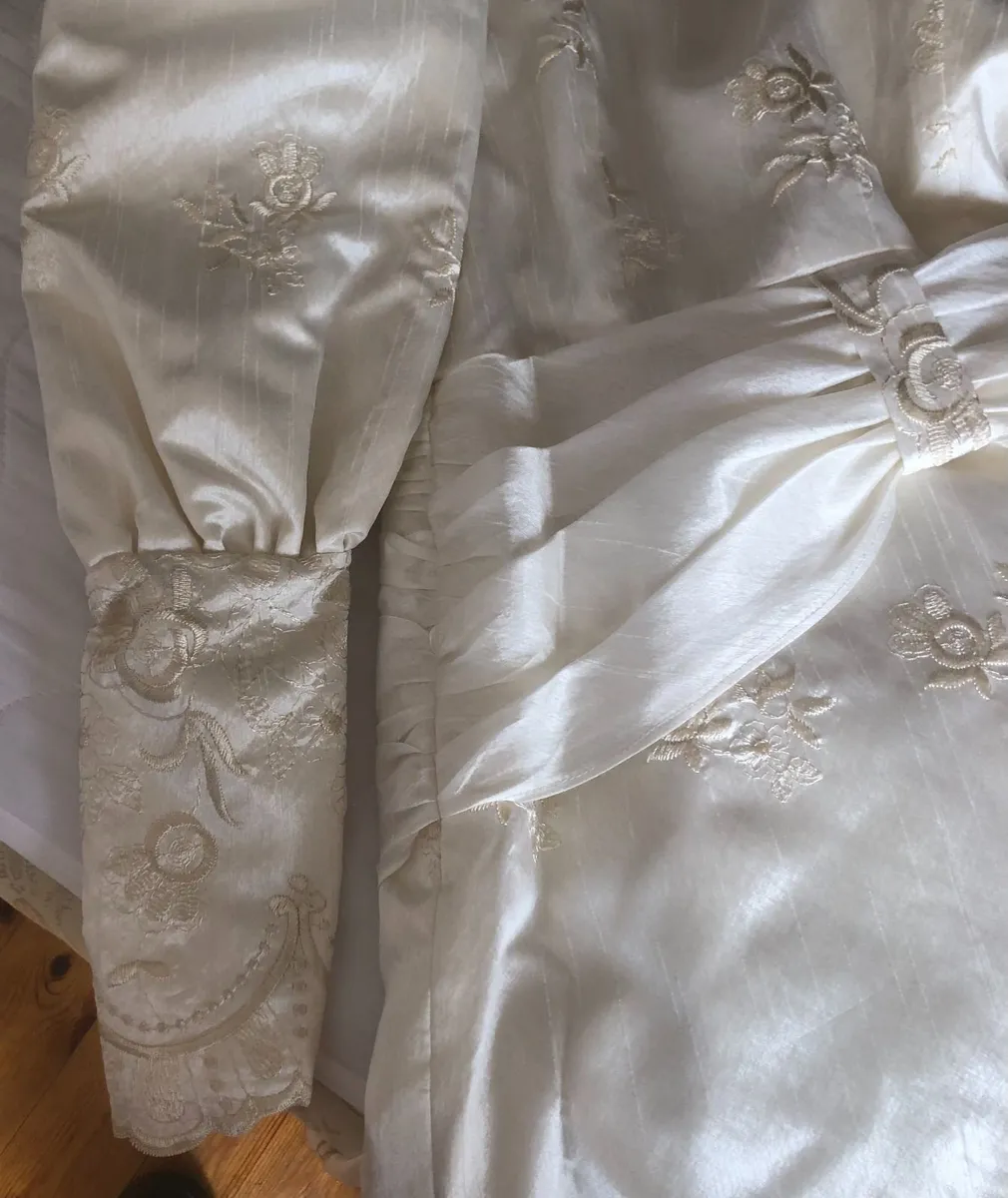 Vintage Wedding Dress - Image 1