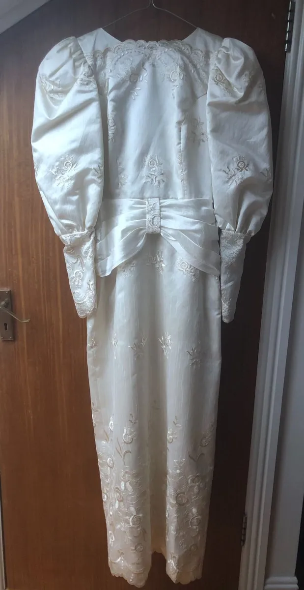 Vintage Wedding Dress - Image 3