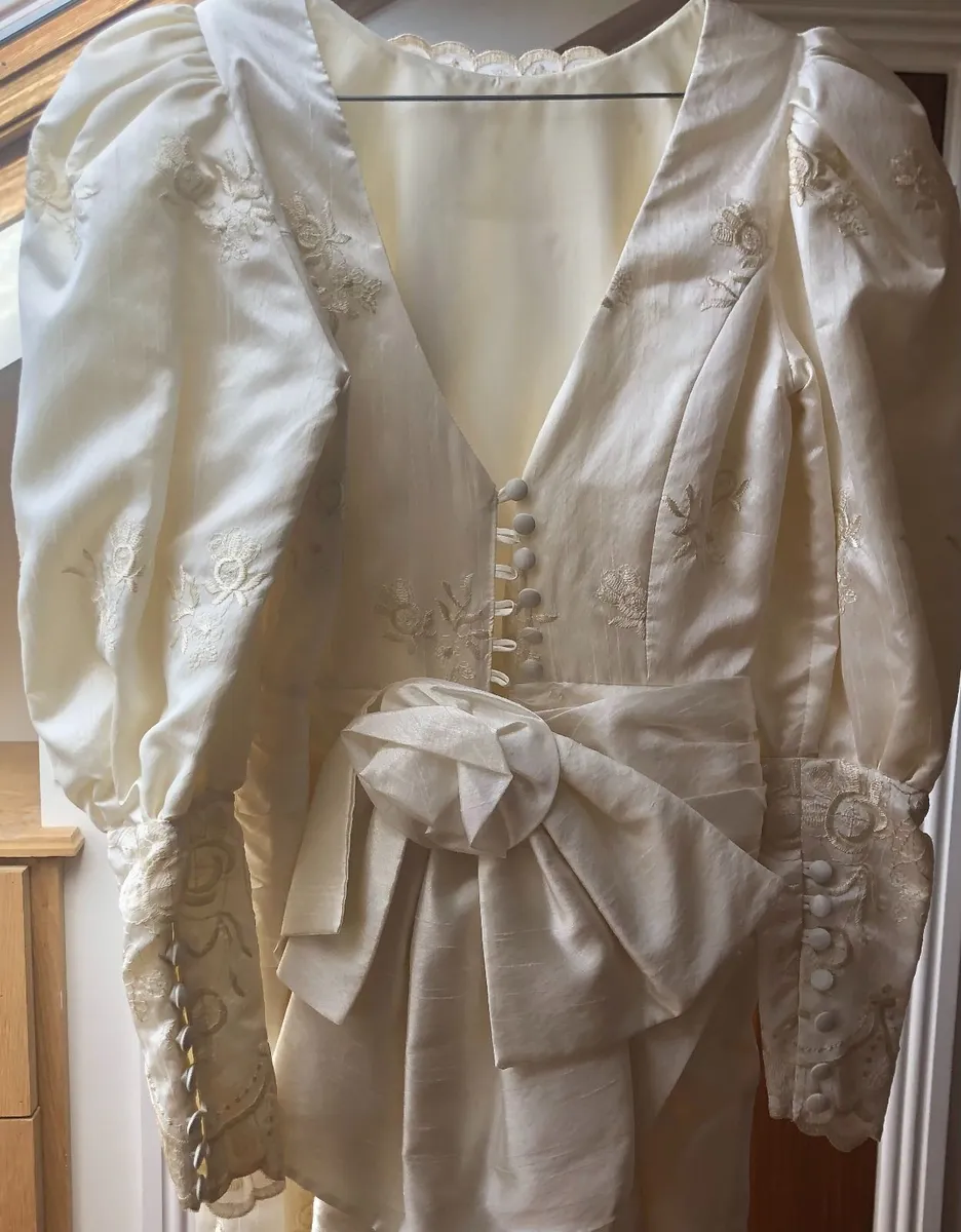 Vintage Wedding Dress - Image 2