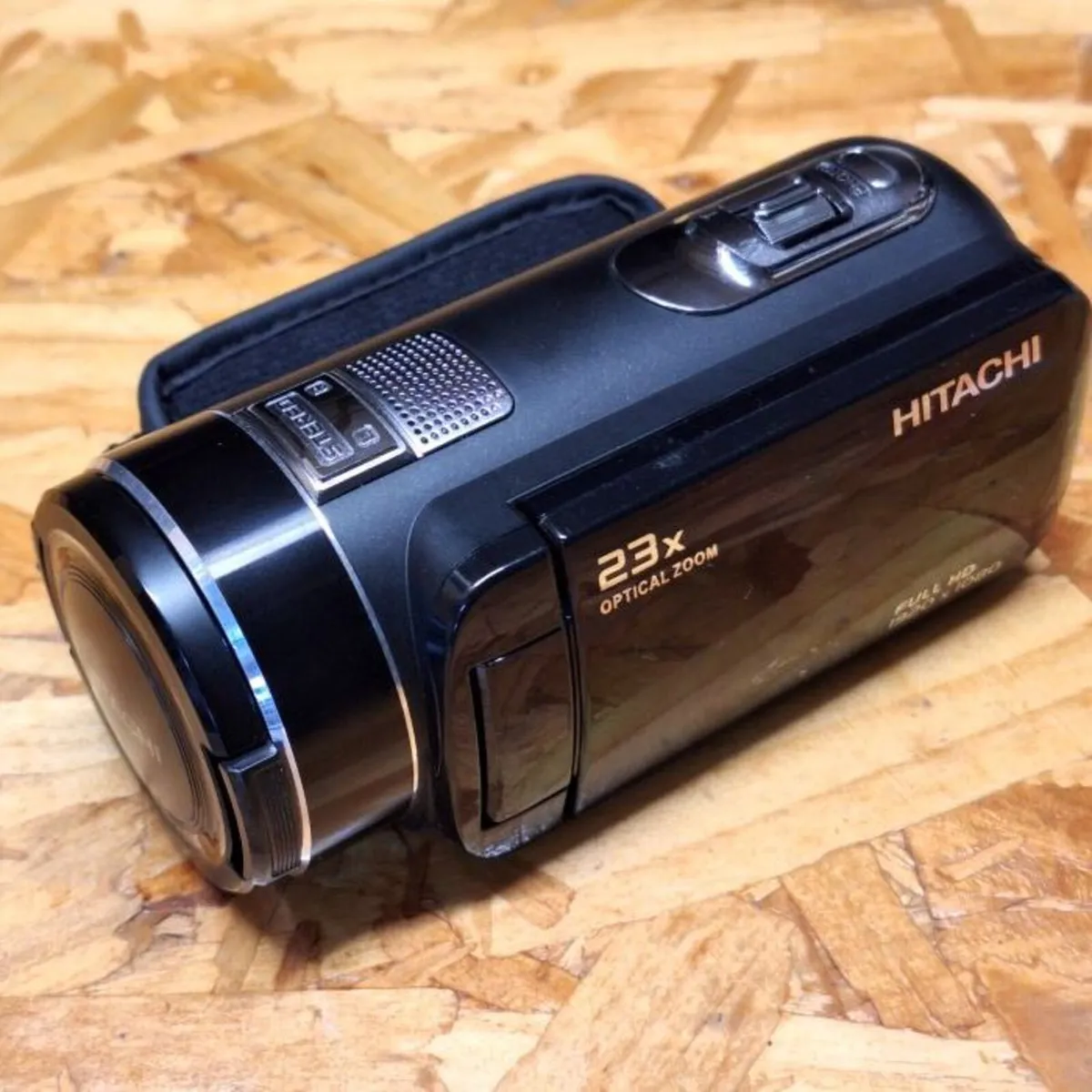Hitachi DZ-HV595E Full HD Digital Camcorder 23x Op - Image 2