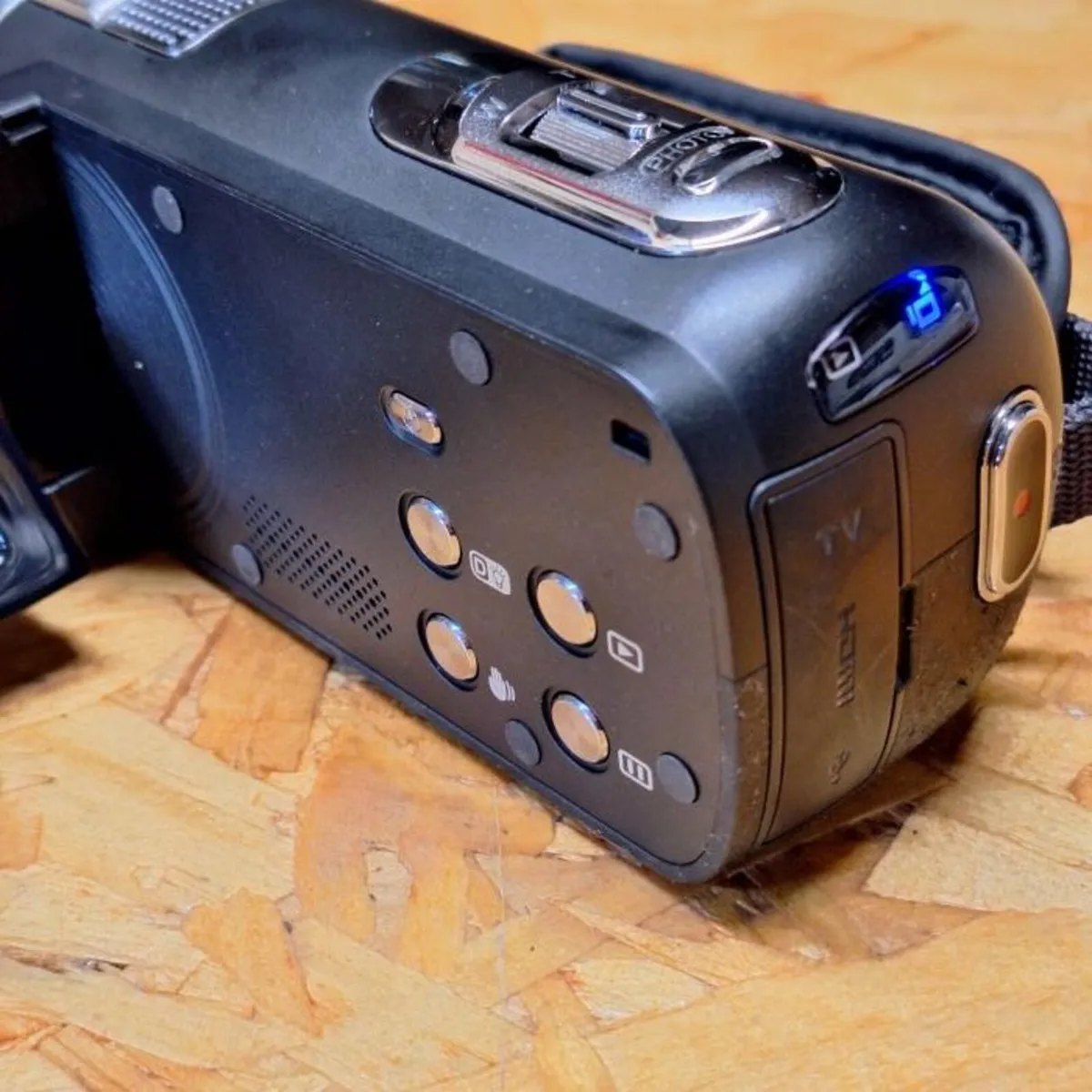 Hitachi DZ-HV595E Full HD Digital Camcorder 23x Op - Image 4