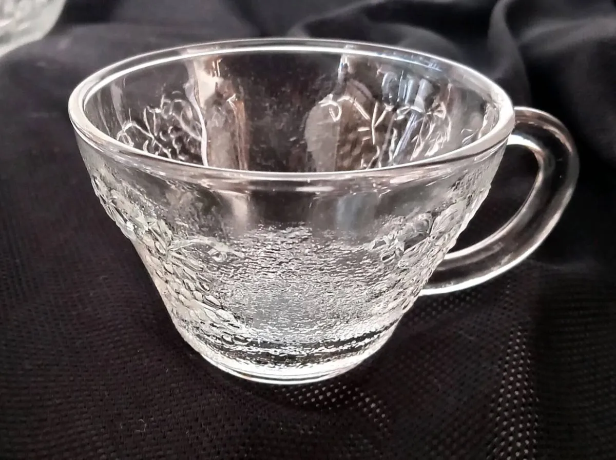Vintage Romance Punch Bowl Set - Image 3