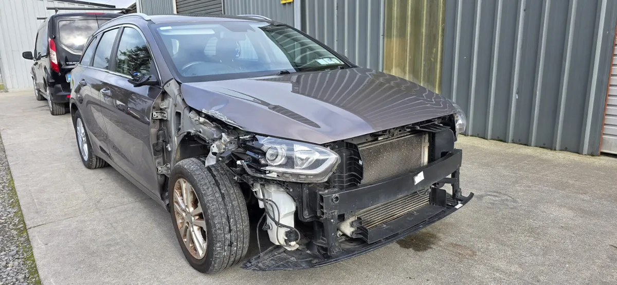 202 KIA CEED ESTATE - Image 2
