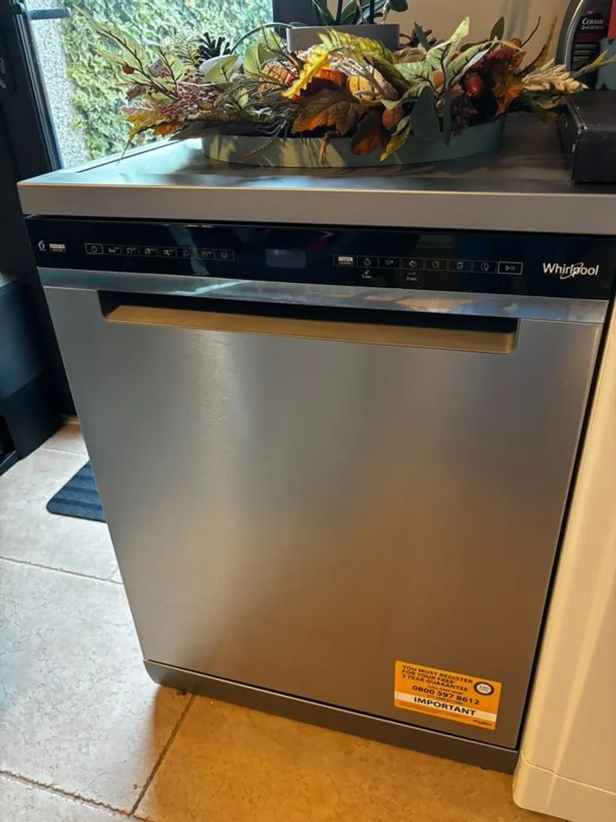 Dishwasher for sale - Image 1