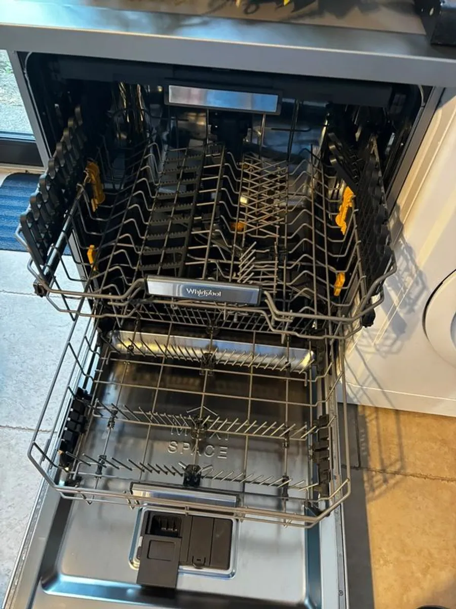 Dishwasher for sale - Image 2