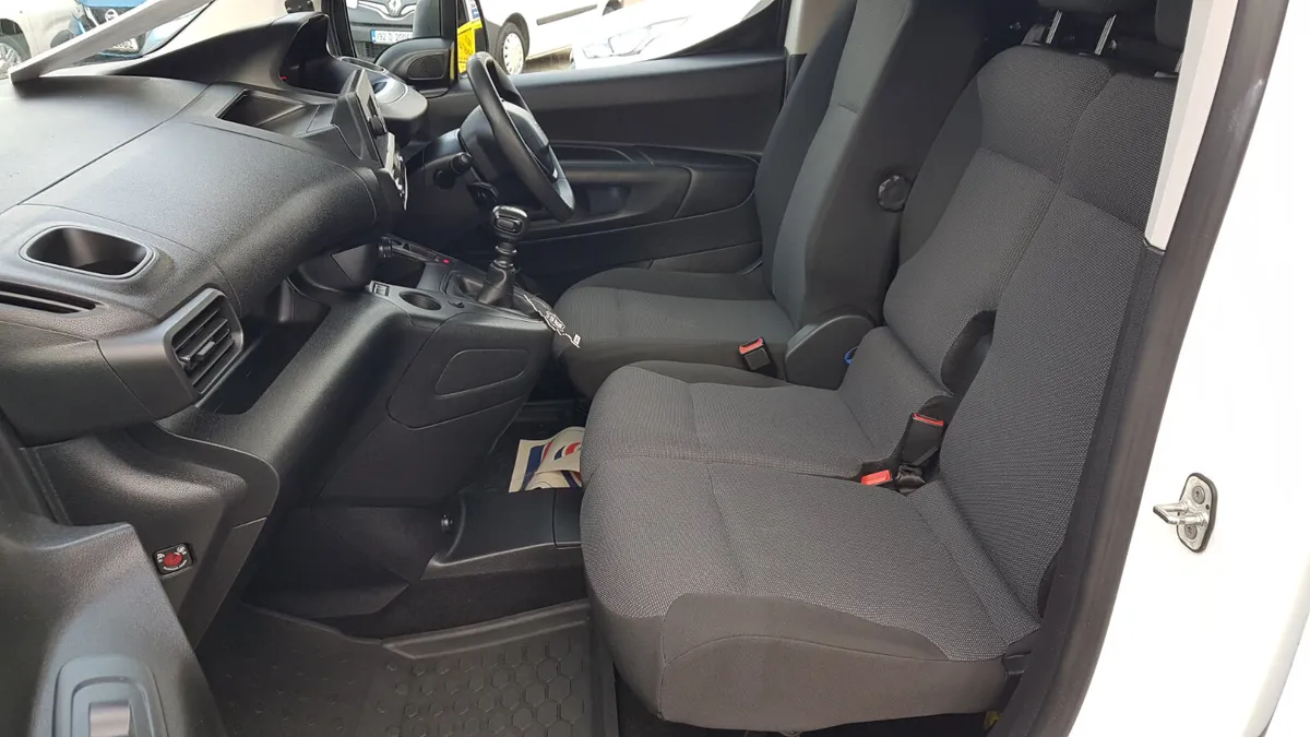 Peugeot Partner 221D LWB 6 SPEED 125KM VAT INVOICE - Image 4