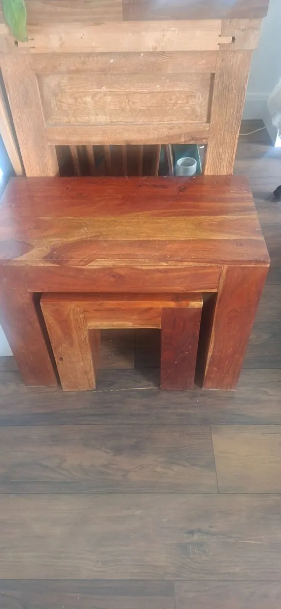 Nest of side tables - Image 1