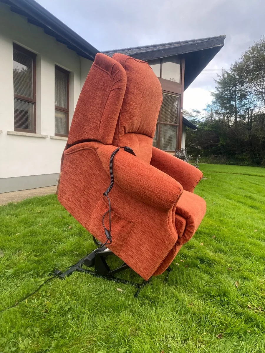 Electric Riser Recliner Mobility Chair 2 Motors - Image 1