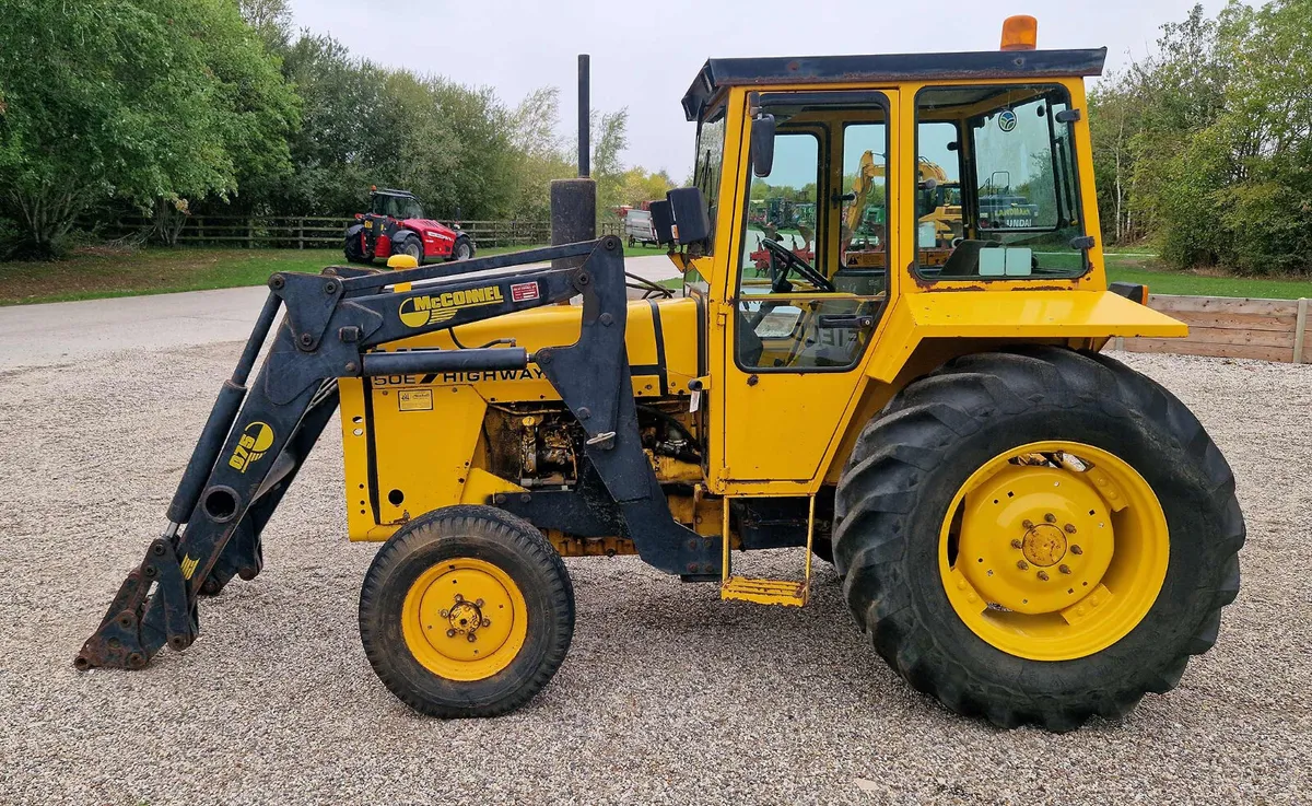 MF50E HIGHWAY C/W MCCONNEL 075 LOADER, 1050 HOURS - Image 3