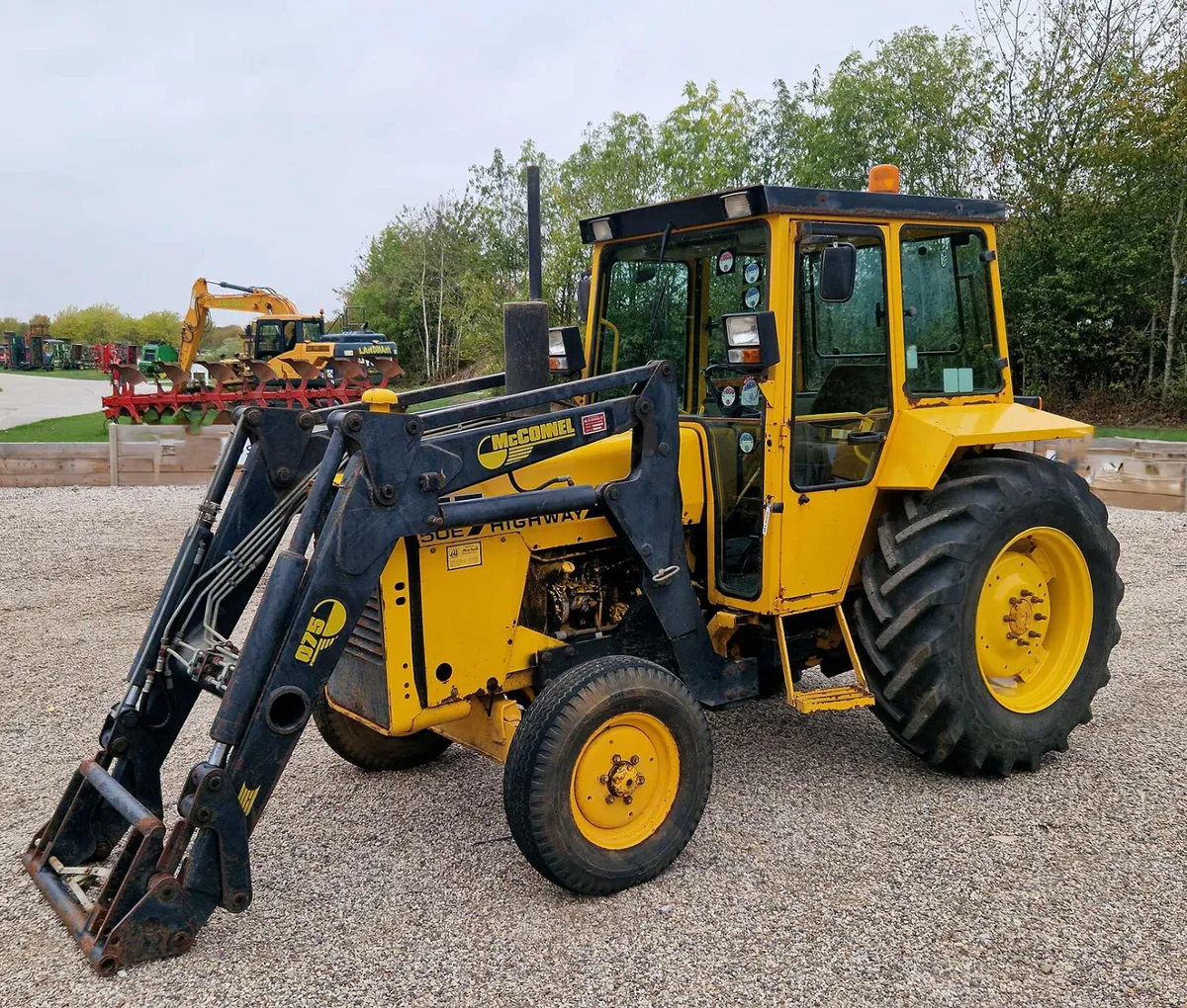 MF50E HIGHWAY C/W MCCONNEL 075 LOADER, 1050 HOURS - Image 2