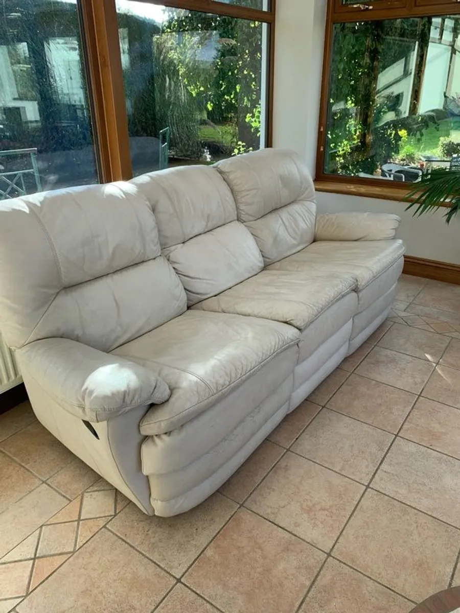 Reclining couch - Image 1