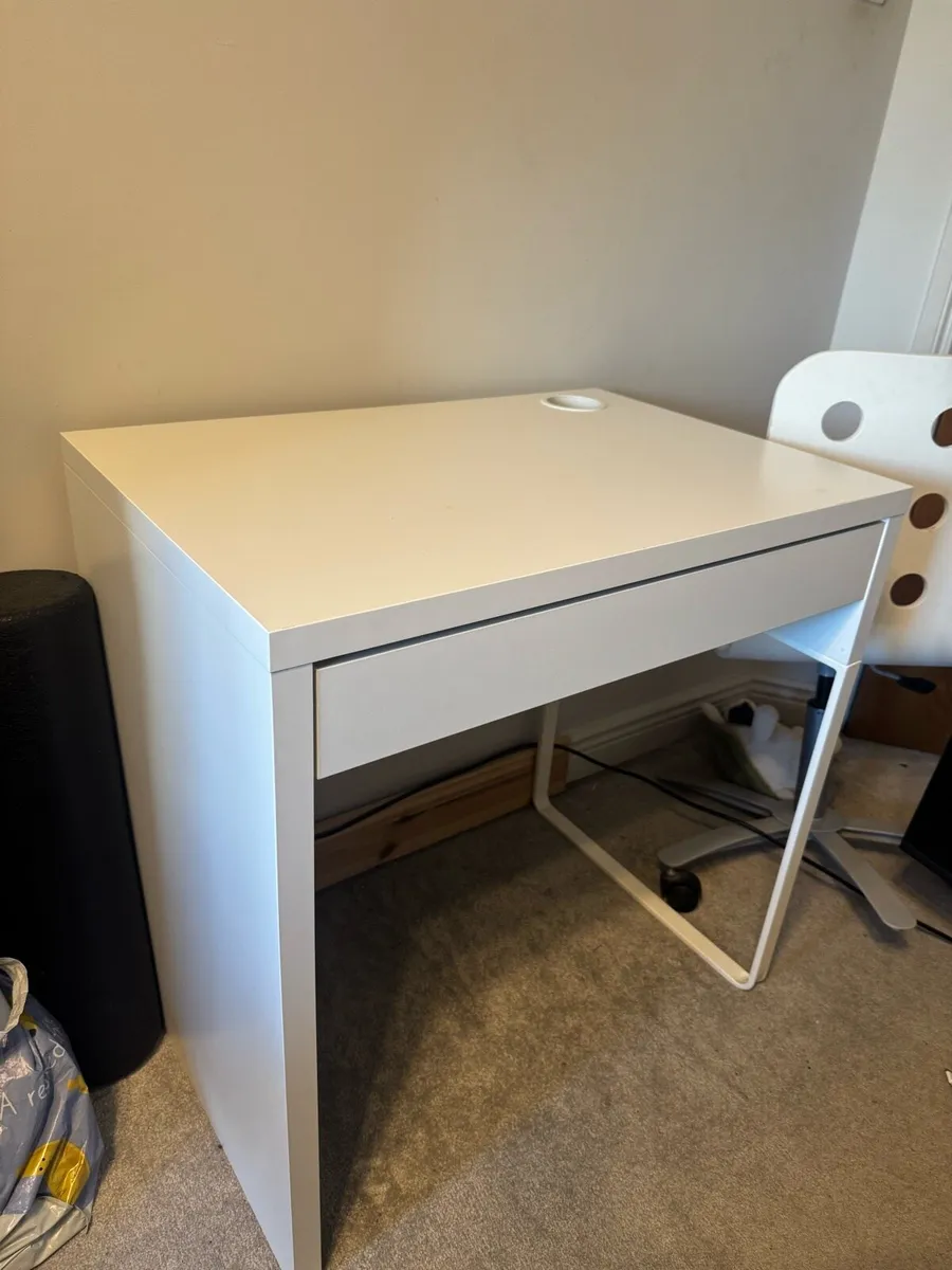Desk - Image 2