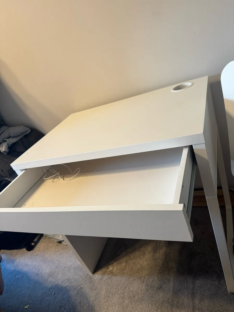 Desk - Image 3