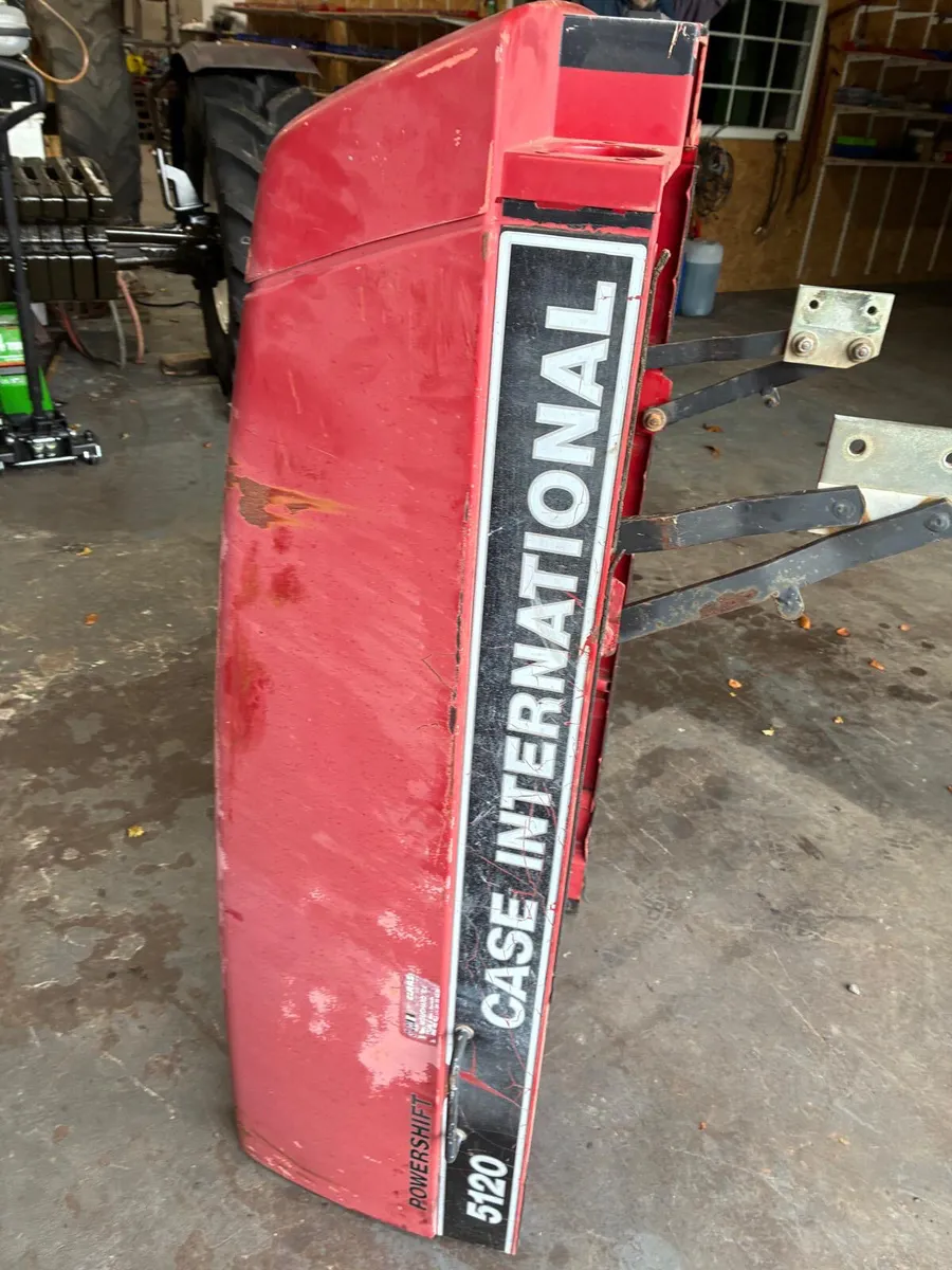 Case 5120 Bonnet - Image 1