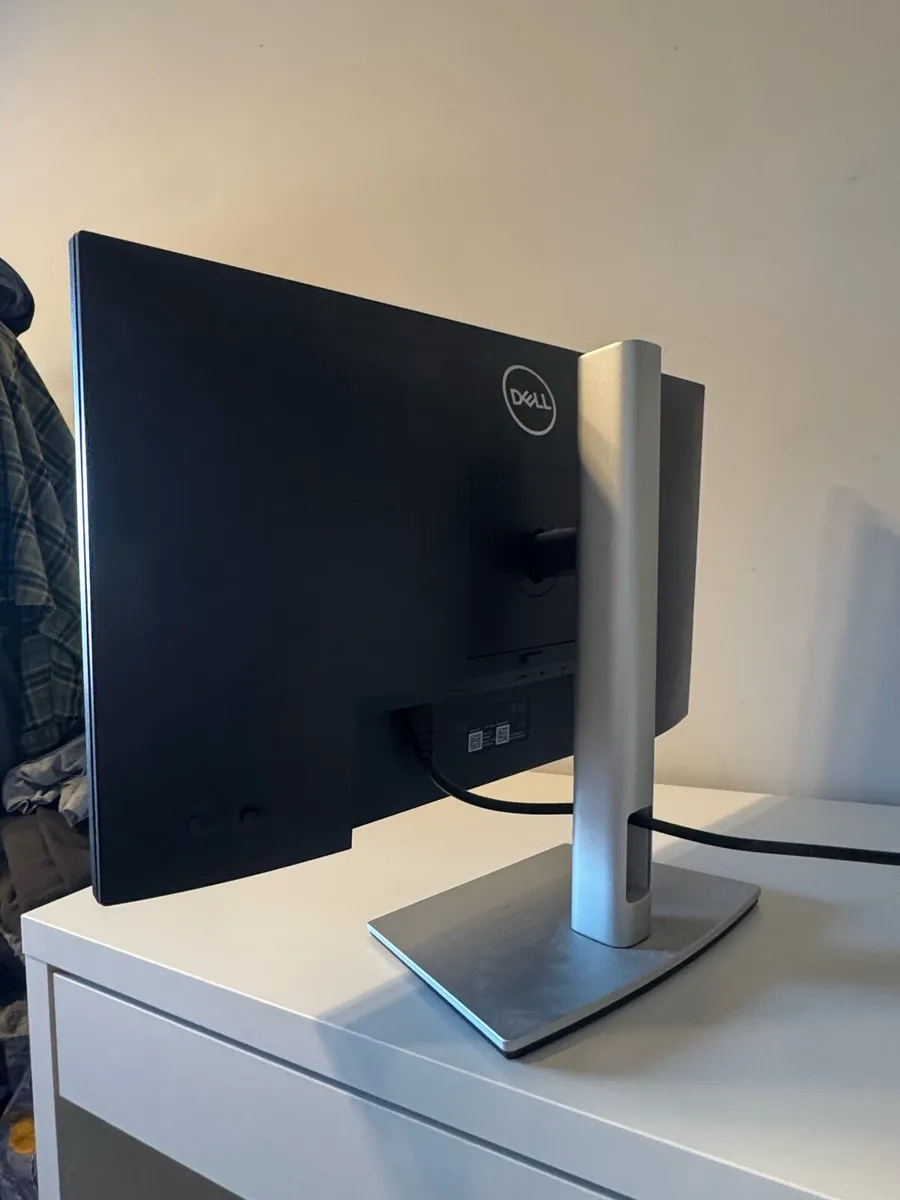 Dell 21” Monitor - Image 2