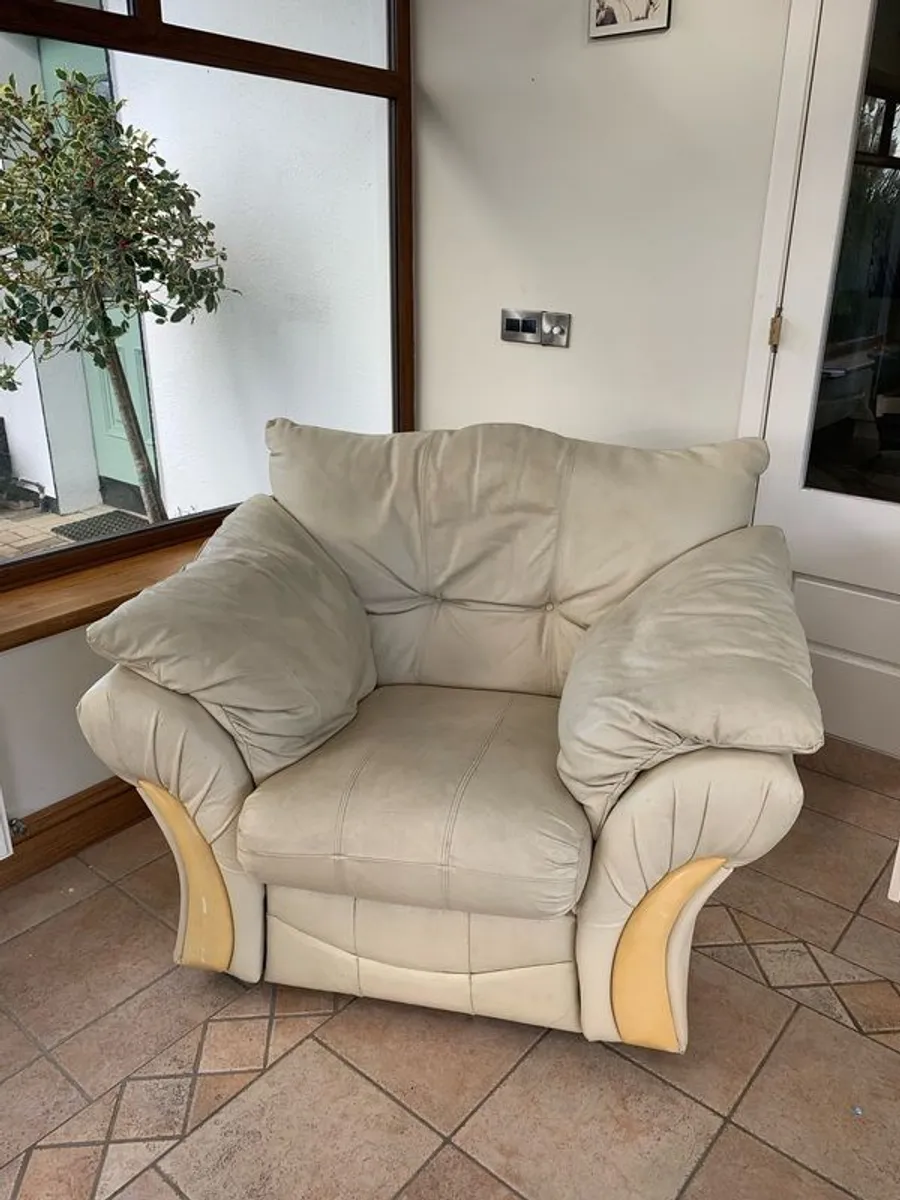 Armchair - Image 1